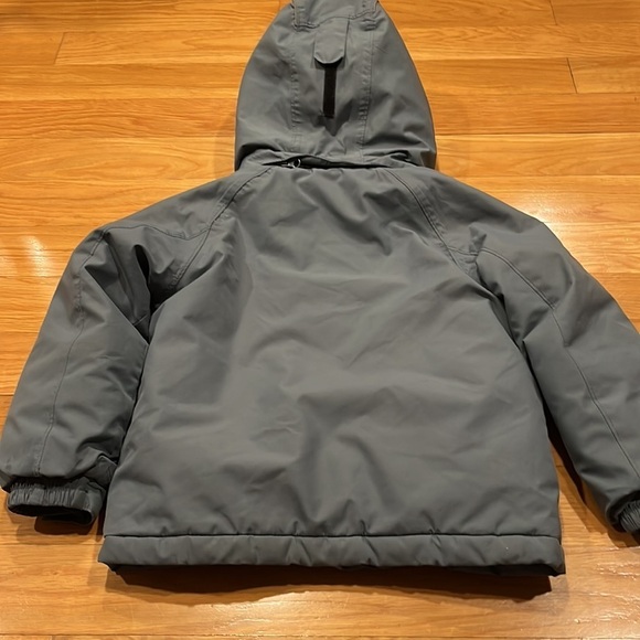 Kamik boys gray winter coat size 4. - Picture 6 of 8